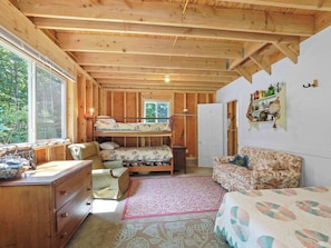 8 chambres, bureau, lit parapluie, Wi-Fi