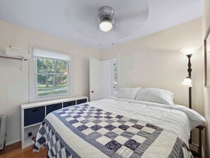 8 bedrooms, desk, travel crib, WiFi