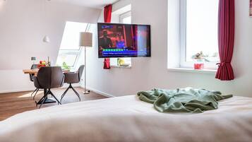 1 bedroom, WiFi, bed sheets