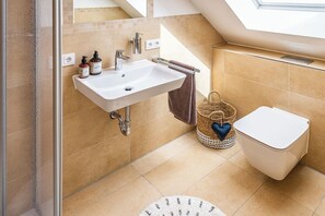 Hårtørrer, håndklæder