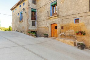 하우스, 침실 3개, 전용 욕실, 산 전망 | 거리 뷰