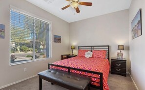 3 bedrooms, desk, iron/ironing board, free WiFi