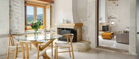 Smart-tv en een open haard