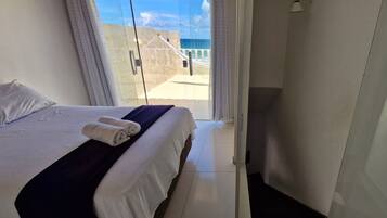 Basic Apartment | Free WiFi, bed sheets