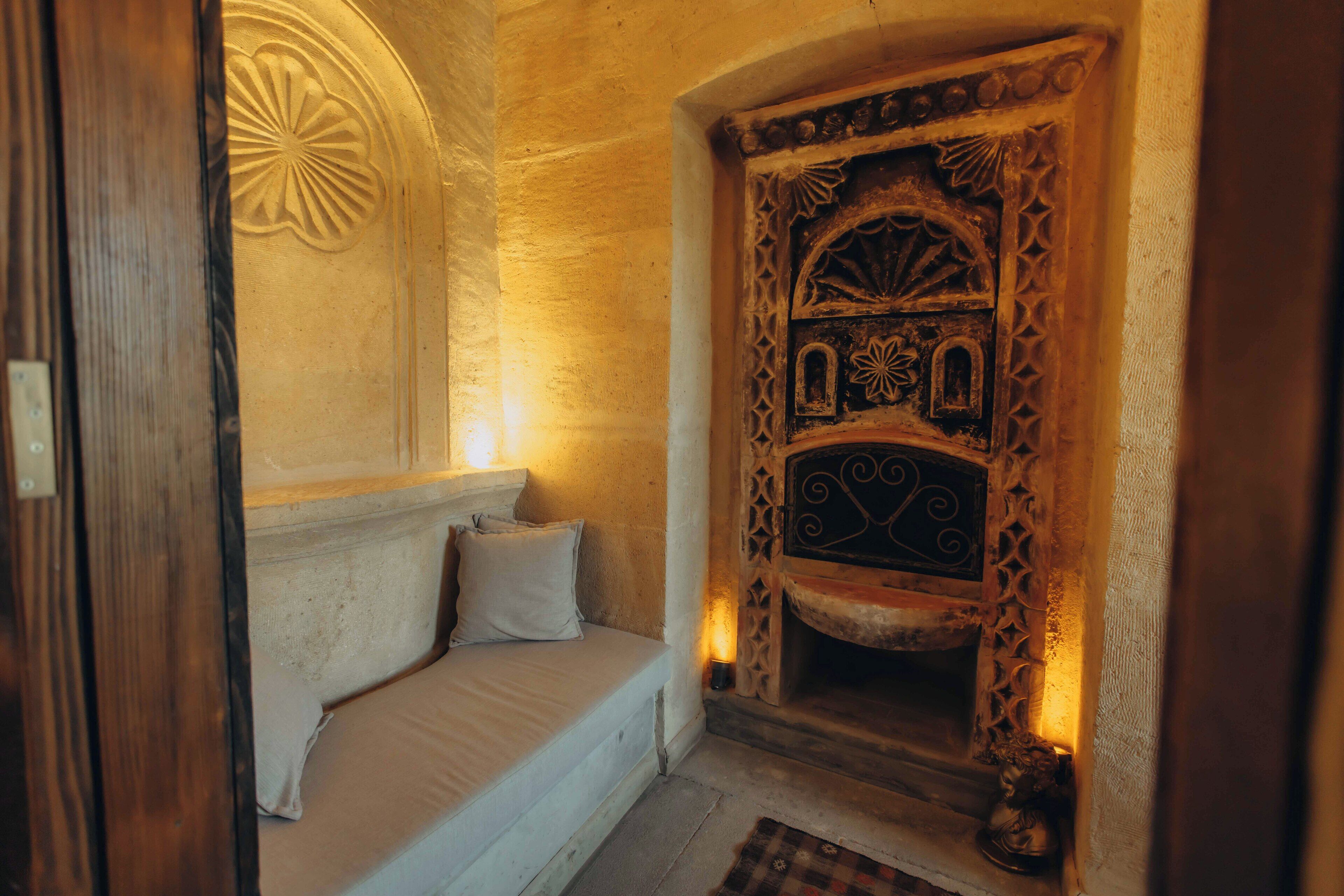 Suite ejecutiva, vista al jardín | Área de sala de estar