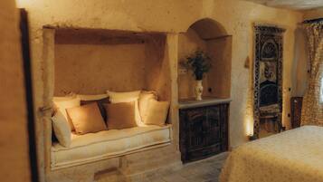 Sasima | Minibar, in-room safe, free WiFi, bed sheets
