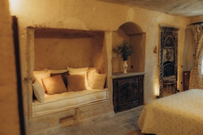 Sasima | Minibar, in-room safe, free WiFi, bed sheets - Hush Cappadocia (Urgup)
