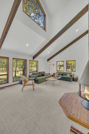 TV - Updated modern cabin in Sunriver! (Sunriver)