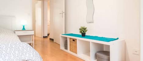 Fer et planche à repasser, Wi-Fi, draps fournis