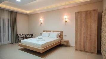 1 bedroom, iron/ironing board, WiFi