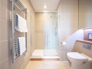 Shower, towels