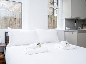 Fer et planche à repasser, Wi-Fi gratuit, draps fournis