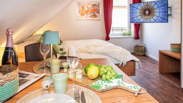 1 bedroom, WiFi, bed sheets