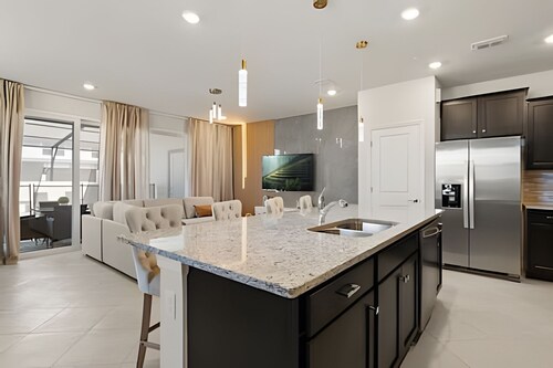 Luxurious 5BD Space at Windsor Cay Resort