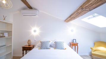 1 habitación, wifi y ropa de cama