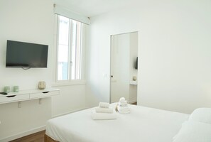 1 chambre, fer et planche à repasser, Wi-Fi gratuit