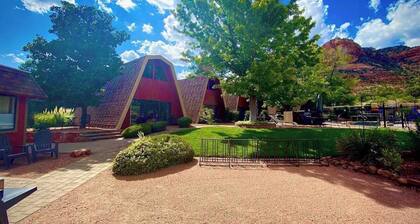 Chalet near Trails and Sedona's iconic Red Rocks