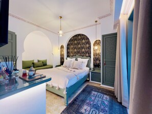 Suite | Premium bedding, pillowtop beds, minibar, in-room safe