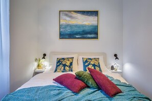 In-room safe, iron/ironing board, travel crib, free WiFi - City Center Amphitheater Studio C (Pula)