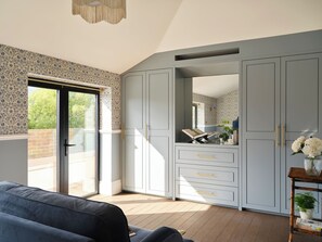 Rom – superior, elveutsikt | Wi-fi (inkludert)