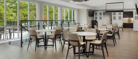 Tägliches inbegriffenes Frühstücksbuffet