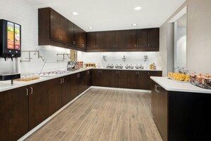 Esmorzar diari continental gratuït 