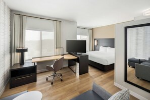Desk, laptop workspace, blackout drapes, iron/ironing board - Residence Inn By Marriott Atlanta Peachtree City (Peachtree City)