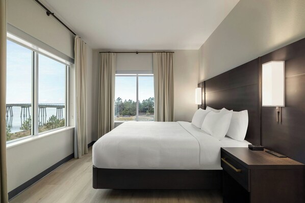 Suite, 1 Bedroom, Bay View, Corner