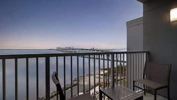 Wi-Fi de cortesia, roupa de cama