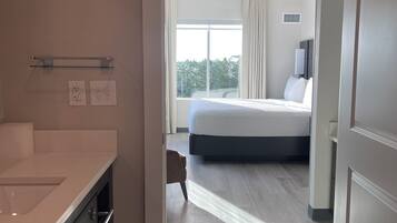 Studio, 1 King Bed with Sofa bed, Non Smoking