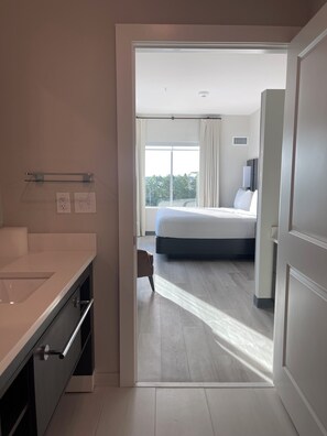 Studio, 1 King Bed with Sofa bed, Non Smoking