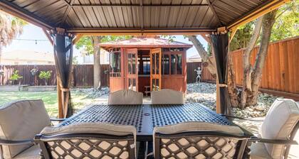 Spacious 4BR/3BA Retreat w/ Jacuzzi, Backyard Oasis