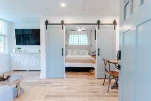1 chambre, fer et planche à repasser, Wi-Fi, draps fournis