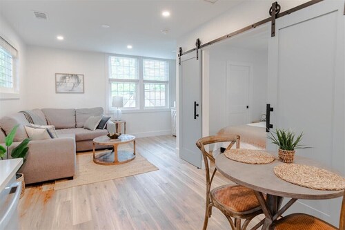 1 Bedroom Coastal Retreat in the heart of Mount Pleasant