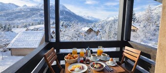 Studio with stunning view of Serre Chevalier
