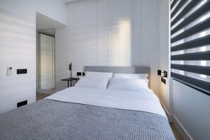 1 soveværelse, pengeskab på værelset, strygejern/strygebræt, weekendseng