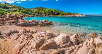 AZULIS Suite 2 · Ground-Floor 1BR Suite with Private Garden in Olbia (Aldo Moro)