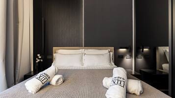 2 bedrooms, in-room safe, iron/ironing board, free WiFi