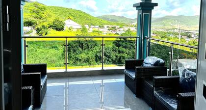 3-bedroom smart house in beautiful Sint Maarten with AC