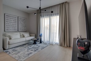 تلفزيون ذكي، كُتُب، ستيريو