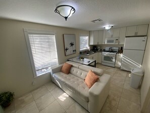 Interior - Modern 2BR 1BA Oasis Heated Pool • N/ Downtown (West Palm Beach)