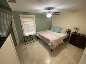 2 Schlafzimmer, Bügeleisen/Bügelbrett, Reisekinderbett, kostenloses WLAN