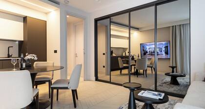 AZULIS Tigellio Suite, Old Town Olbia, King Bed, Quiet, Fast WiFi