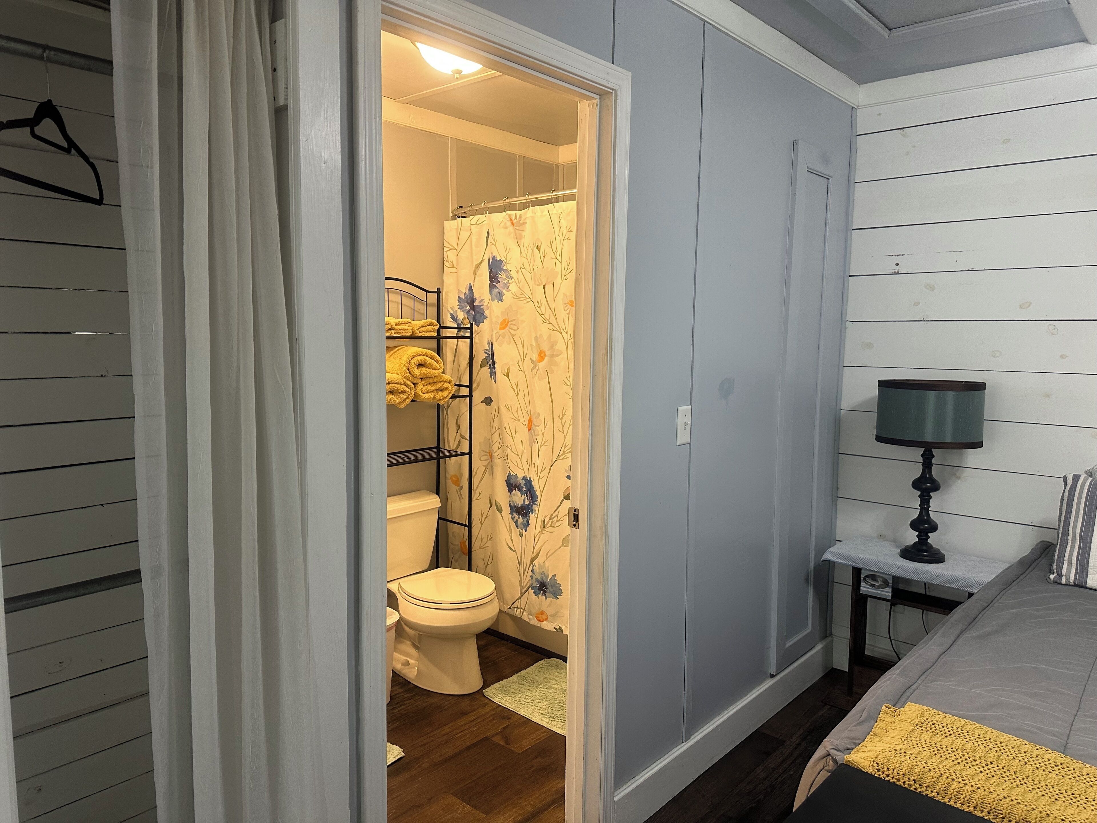 Fer et planche à repasser, Wi-Fi, draps fournis