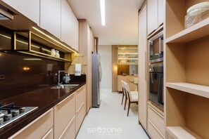 Basic Apartment | Private kitchen