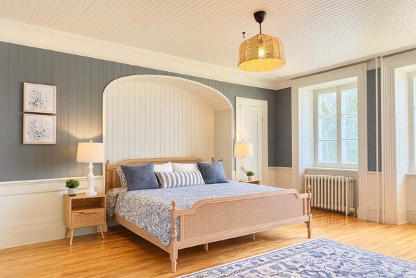 2 chambres, fer et planche à repasser, lit de bébé portatif, Wi-Fi