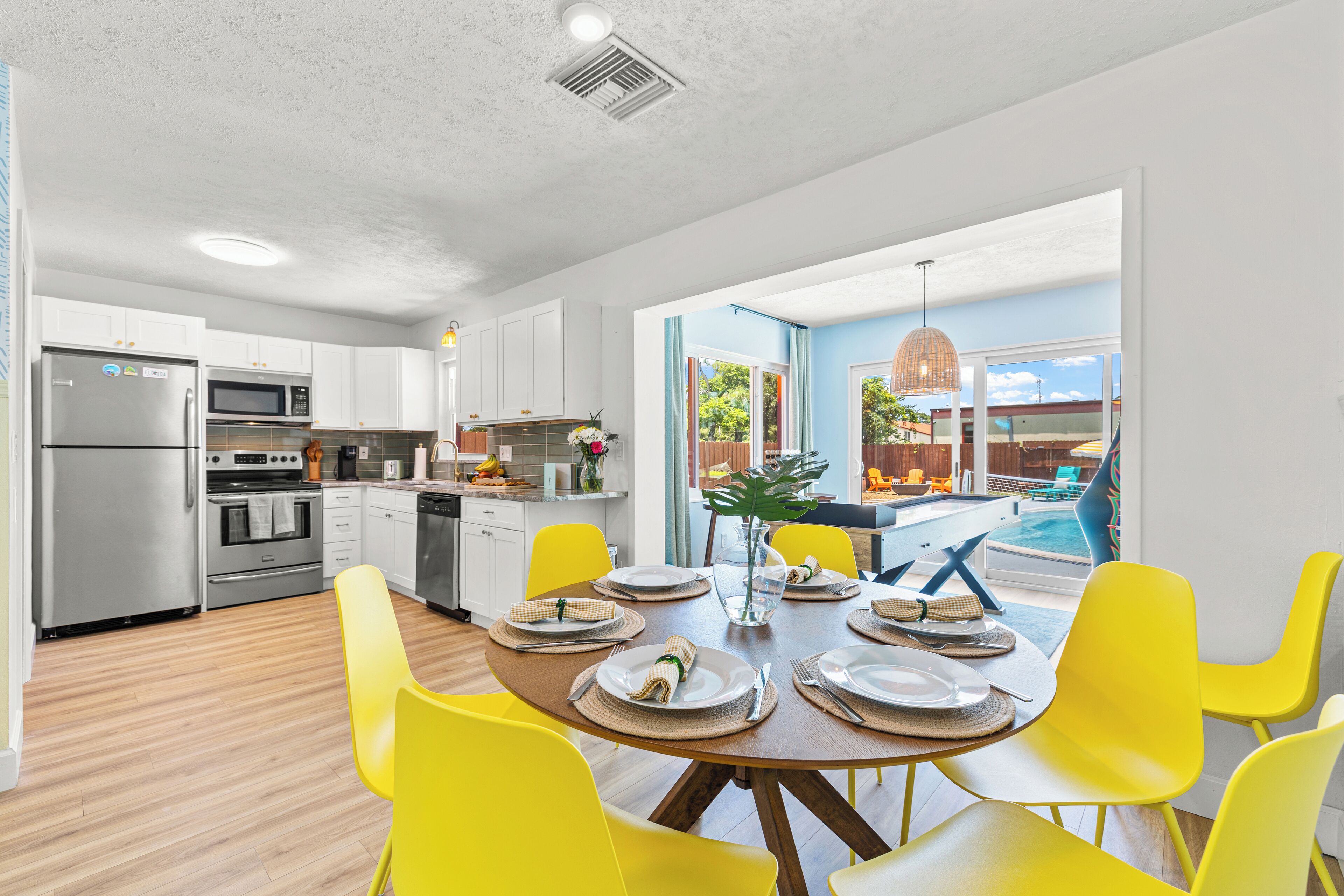 Microonde, forno, piano cottura, lavastoviglie