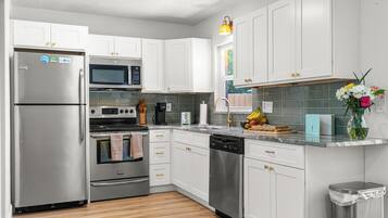 Microwave, oven, stovetop, dishwasher