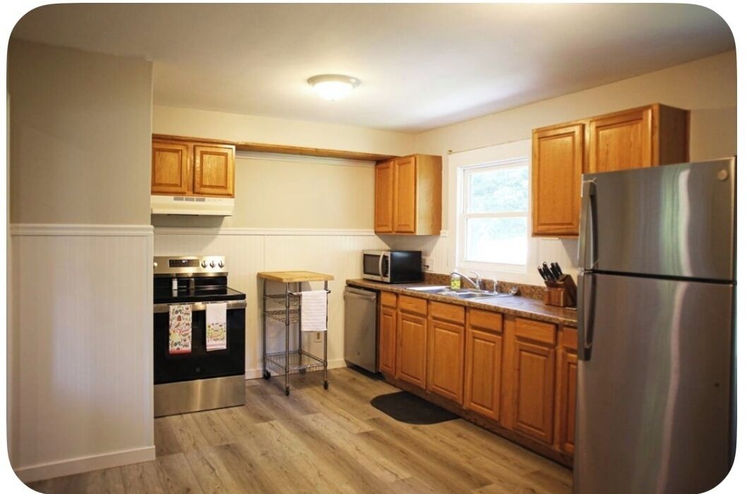 Frigorífic, microones, forn i placa de cuina 