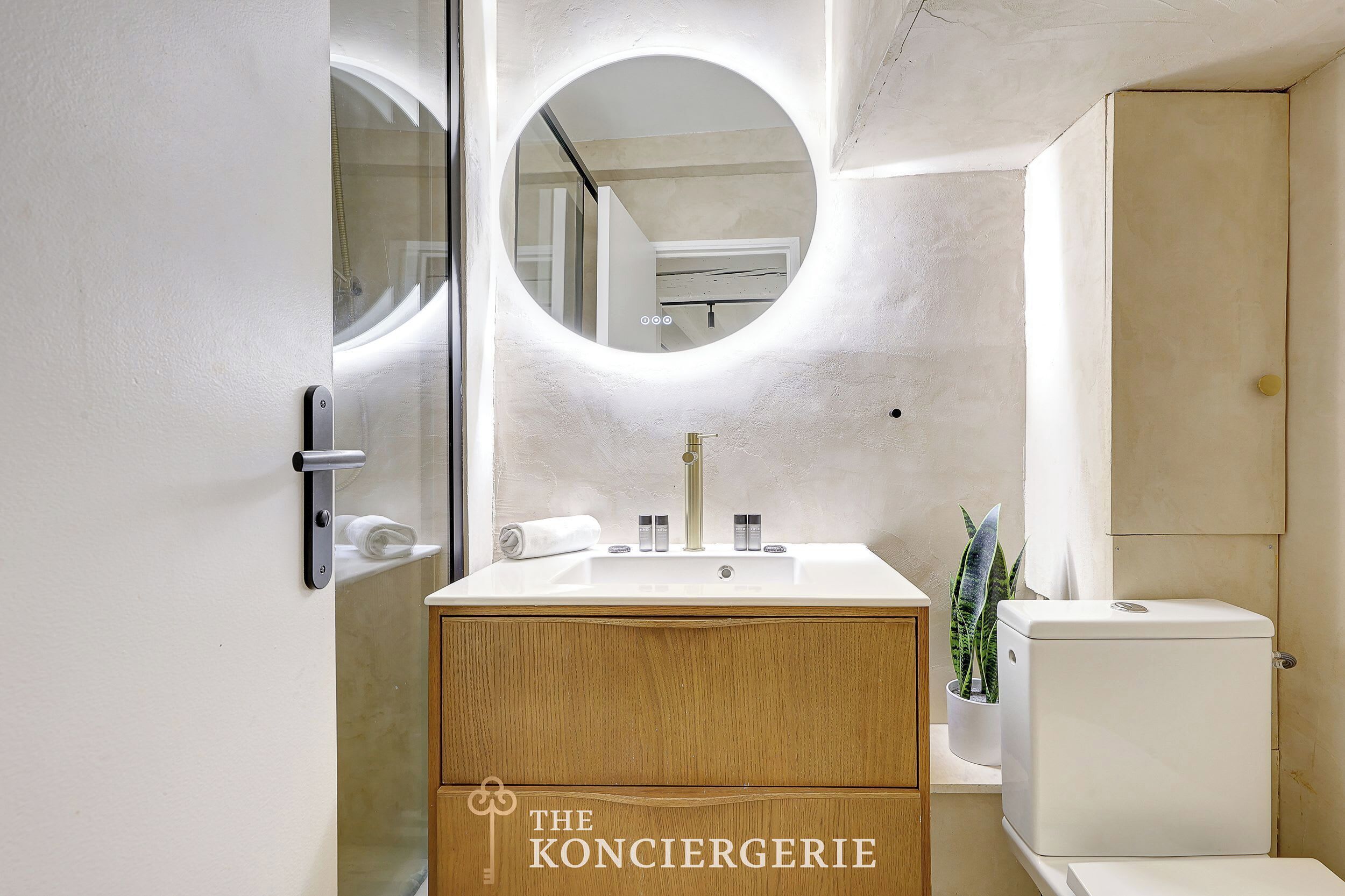 淋浴设施、毛巾